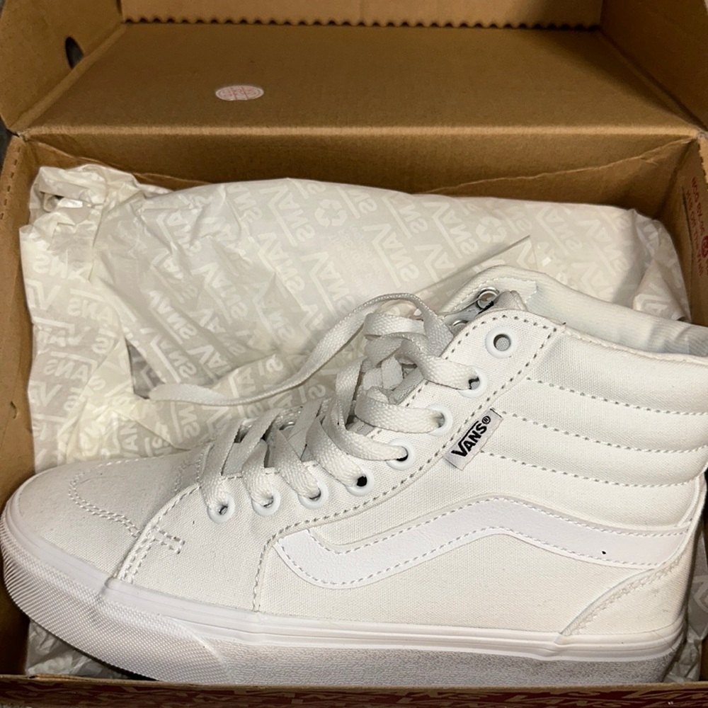 Brand new women’s vans hi tops
